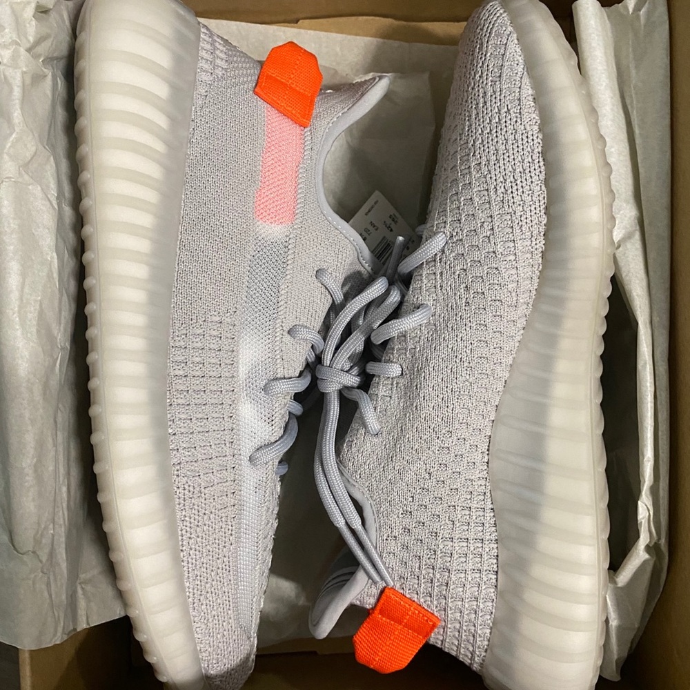 Yeezy Boost 350 v2